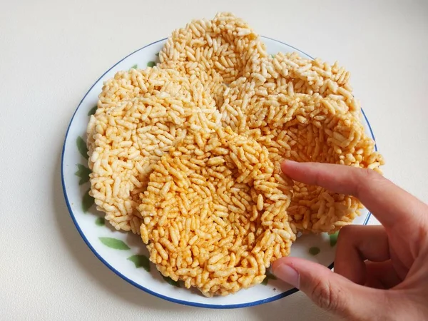 Rengginangorranginang Est Une Sorte Ricecracker Indonésien Fabriqué Partir Riz Glutineux — Photo