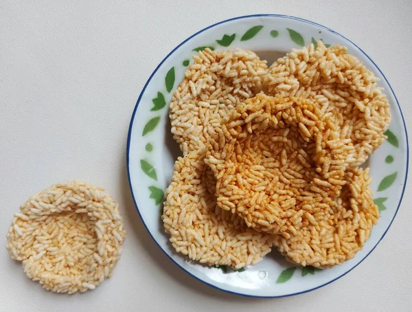 Rengginangorranginang Ini Adalah Semacam Indonesianthickricecracker Terbuat Dari Masak Glutinoussticky Riceand — Stok Foto