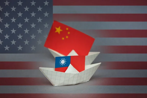 Barco Papel Con Bandera Nacional Estados Unidos China Taiwán Concepto — Foto de Stock