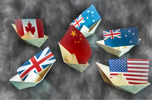 Buque Papel Con Banderas Estados Unidos Gran Bretaña Canadá Australia — Foto de Stock