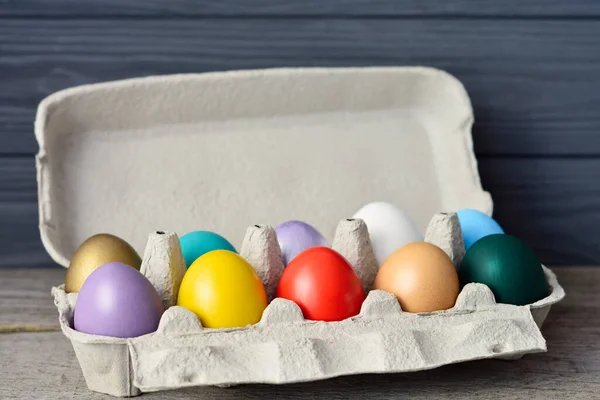Huevos Pascua Pintados Varios Colores Nido Decoración Feliz Pascua Tarjeta — Foto de Stock