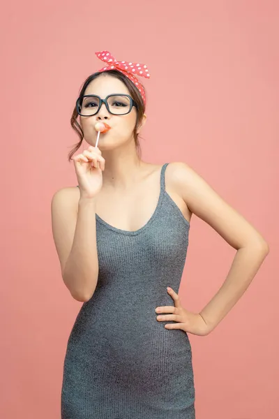 Glamor Beautiful Young Woman Model Red Lips Eat Sweets Lollipop — Stock Photo, Image