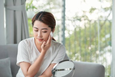 Amatör, portre, yakın çekim kullanan kadın