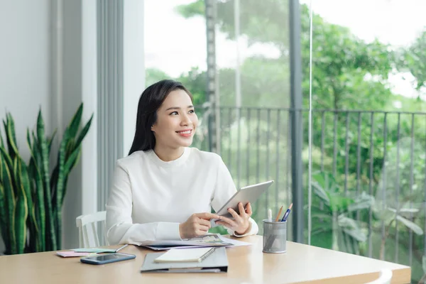 Woman Using Digital Tablet While Sitting Home — Stock Photo, Image