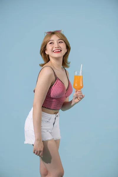 Happy Asian Woman Summer Casual Clothes Glass Fresh Fruit Juice — Stok fotoğraf