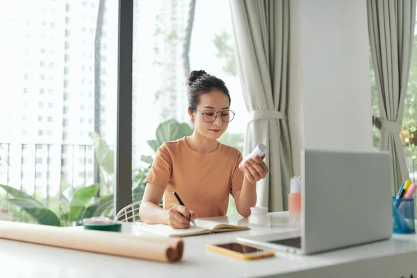 Woman Checking Quality New Product Her Online Shop — Foto Stock