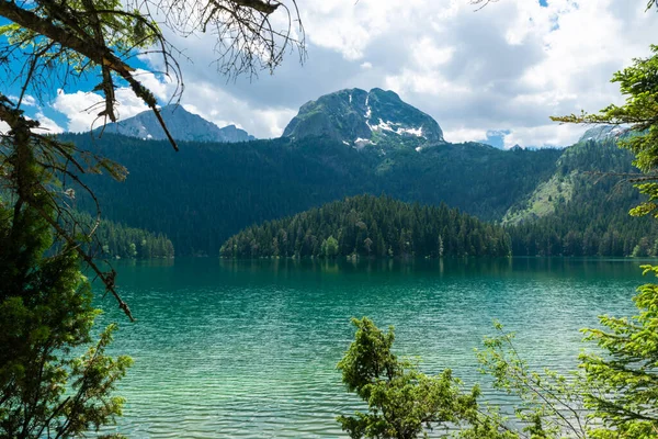 Glacial Black Lake Med Meded Peak Lake Premium Turistattraktion Durmitor — Stockfoto