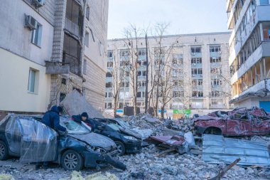 Kyiv, Ukrayna - 9 Mart 2022: Rusya 'nın Ukrayna' daki füze saldırılarının sonuçları olan Kyiv 'deki çok katlı bina hasar gördü. Rusya 'nın Ukrayna' ya karşı savaşı ve saldırganlığı.