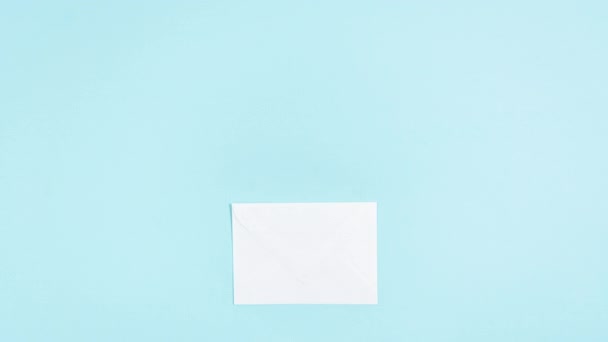 Beyaz Kağıt Uçak Açılan Bir Zarfa Dönüşür Posta Mektup Mesaj — Stok video