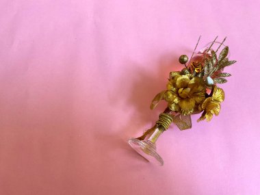 Mum Işığı - İpek arkaplanda Sevgililer Günü Mum Işığı