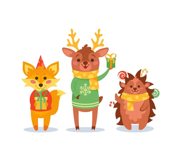 Animales de Navidad Fox, renos y erizo agitando las manos, personajes divertidos de dibujos animados usan suéteres, sombreros y bufandas — Archivo Imágenes Vectoriales