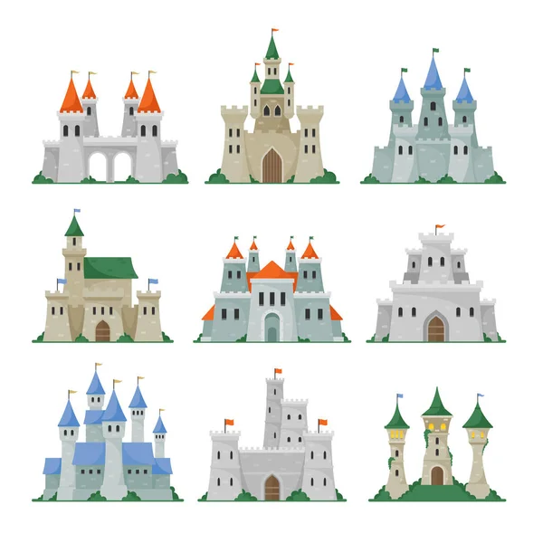 Set of Fairytale Castles, Medieval Towers, Fantasy Palace Buildings in Fairyland Kingdom . Fabulous Historical Bastions — Vetor de Stock