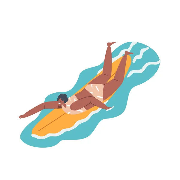 Jeune femme surfeuse personnage en bikini allongé sur planche de surf rangée avec les mains essayant d'attraper Big Sea Wave. Surfer extrême — Image vectorielle