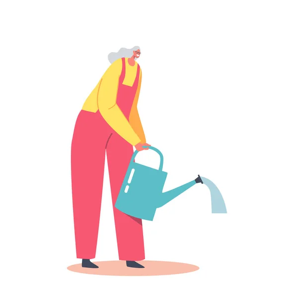 Oude dame die planten of bloemen kweekt. Senior vrouwelijke karakter Holding Watering Kan worden geïsoleerd op witte achtergrond — Stockvector