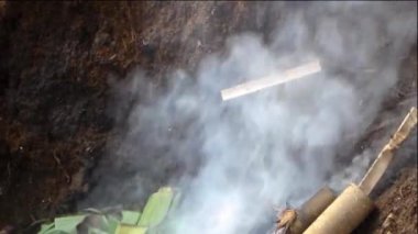 Batı Şeria 'da 24 Mart 2022' de yanan ateş dumanı