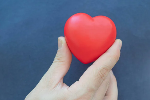 Corazón Las Manos Del Padre Hijo Donación Órganos Concepto Seguro — Foto de Stock