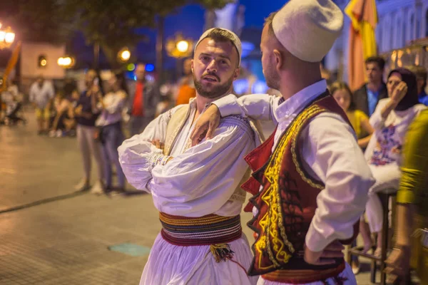 Skopje Macedonia August 2018 Účastníci Mezinárodního Hudebního Folklorního Festivalu Čekají — Stock fotografie