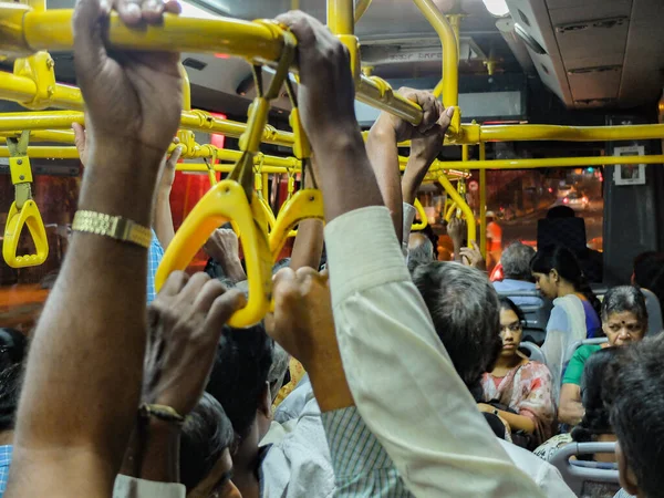 Mysursuru Mysore Karnataka India Febuary 2018 버스에 승객들 — 스톡 사진