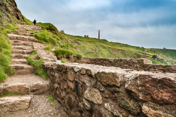 Skorstenar Och Andra Nedlagda Gruvor Byggnader Från Cornish Tenn Gruvdrift — Stockfoto