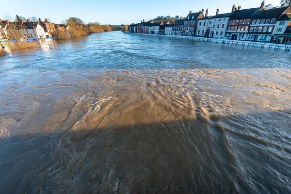 Řeka Severn Oteklá Dešťovými Vodami Hor Způsobuje Záplavy Tohoto Turistického — Stock fotografie