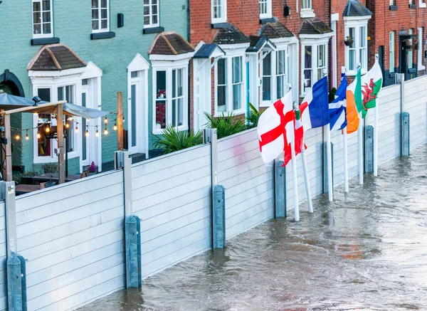 Due Climate Change Global Warming Emergency Flood Defenses Put Place — Stock Photo, Image