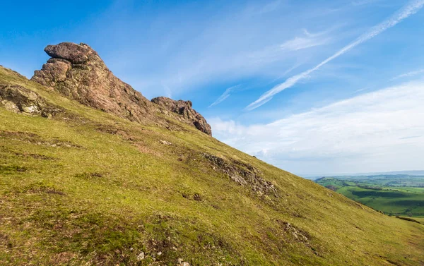 Stora Klippor Med Utsikt Över Shropshire Landsbygden Vid Soluppgång Stenigt — Stockfoto