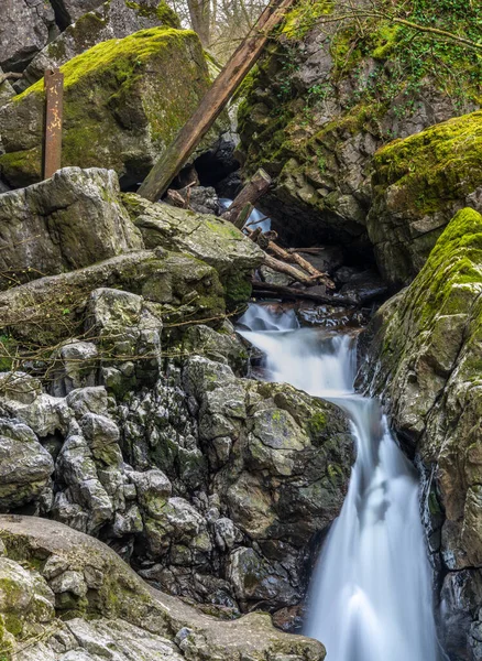 Rullstolstillgänglig Kort 400M Promenad Från Parkeringen Afon Sychryd Floden Rhondda — Stockfoto