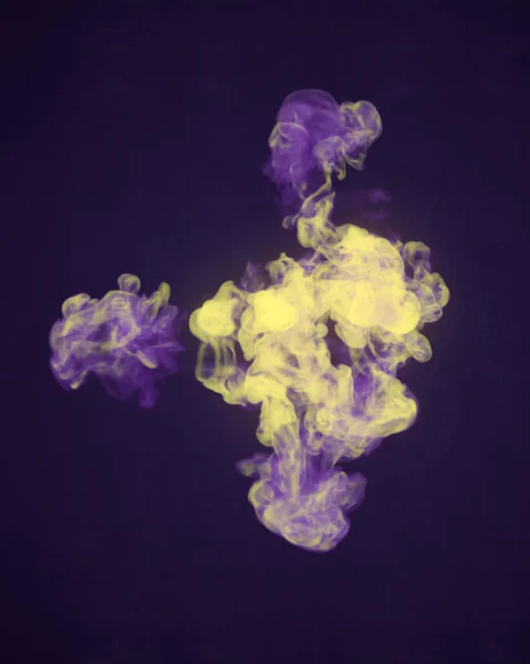 Близько Гарячого Жовтого Фіолетового Кольору Вибух Старій Подряпаної Поверхні Анотація — стокове фото