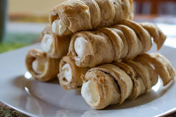 Tatlı kremalı pasta.