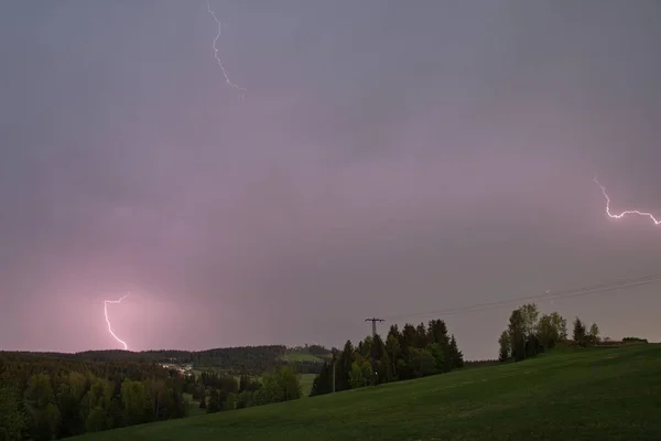 Dağlarda bahar fırtınası