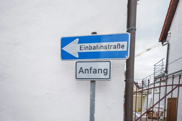 Straßenschilder Deutschland Für Einbahnstraße Und Anfang Deutschland — Stockfoto