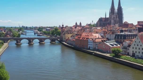 Πλάνα Της Πόλης Του Regensburg Στη Βαυαρία Τον Ποταμό Δούναβη — Αρχείο Βίντεο