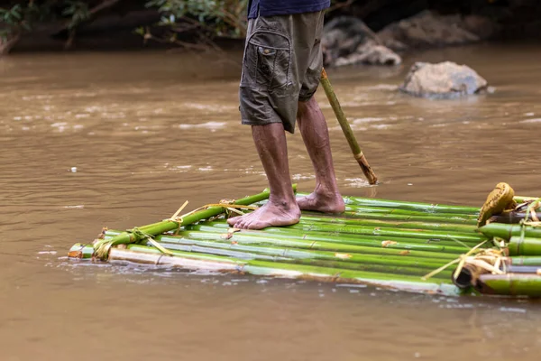 Jangada Bambu Rio Transporte Aldeões Rurais Floresta Sem Estradas Vários — Fotografia de Stock