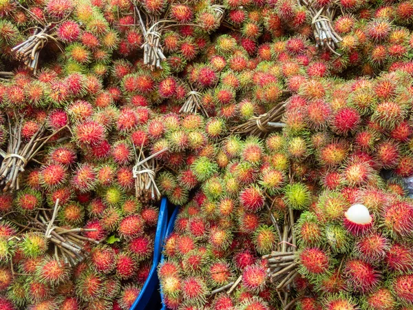 Pile Rambutan Market Fruits Thai Garden Rainy Season Rambutan Fresh — Stock Photo, Image