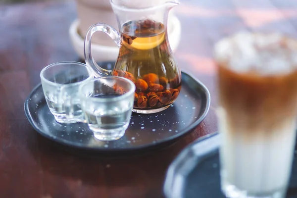 Drink Hot Tea Beautifully Prepared Glass Jug Ready Serve — Stock Photo, Image