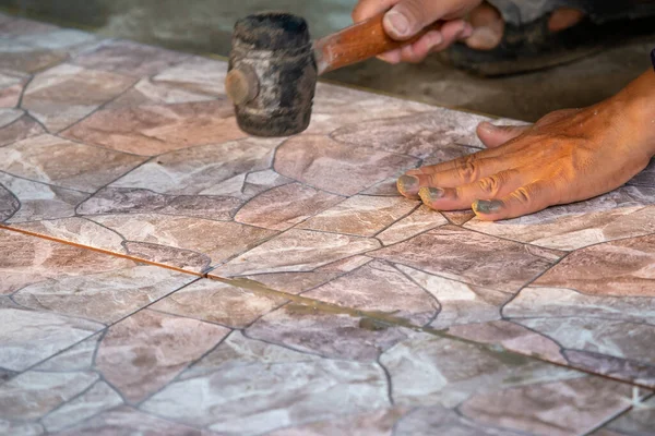 New Close Floor Tiles Built Skilled Craftsmen Must Arranged Level — Stock Photo, Image