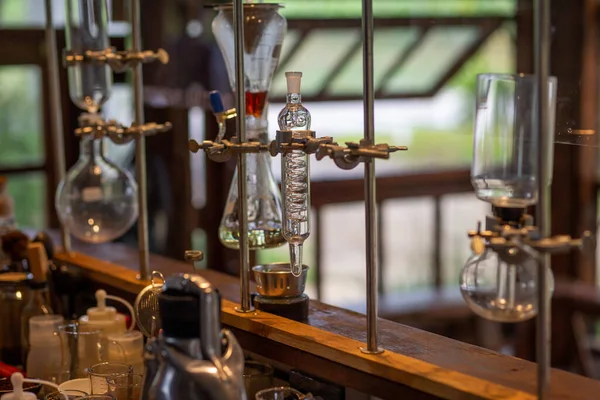 Експеримент Селективного Фокусування Скляних Ампул Лабораторії Кавового Напою Найкращу Каву — стокове фото