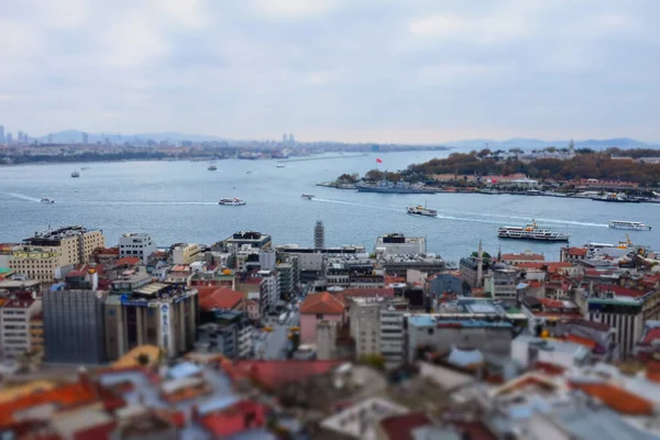 İstanbul şehir manzarası Galata Kulesi 'nden Bosphorus manzaralı