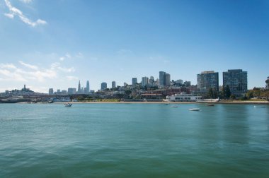 San Francisco Denizcilik Ulusal Parkı 'ndaki ünlü su parkı. San Francisco California' nın balıkçı iskelesi bölgesinde güneşli bir günde..