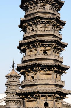 Nanxiang çift tuğlalı pagoda beş hanedan döneminden kalma Şangay 'daki Nanxiang kasabasında bulunuyor..