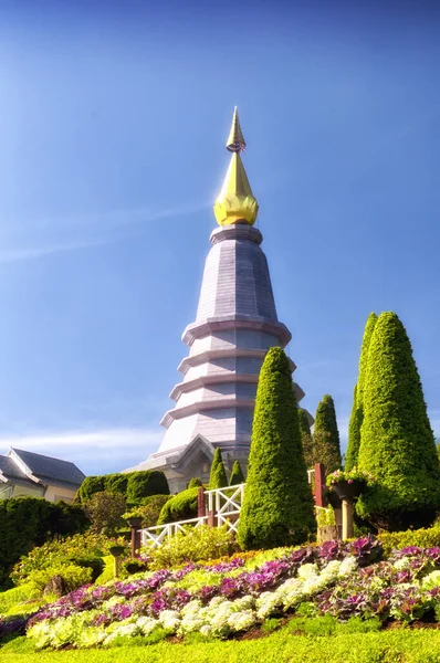 Top Queens Pagoda Blue Sky Doi Inthanon National Park Thailand — 스톡 사진