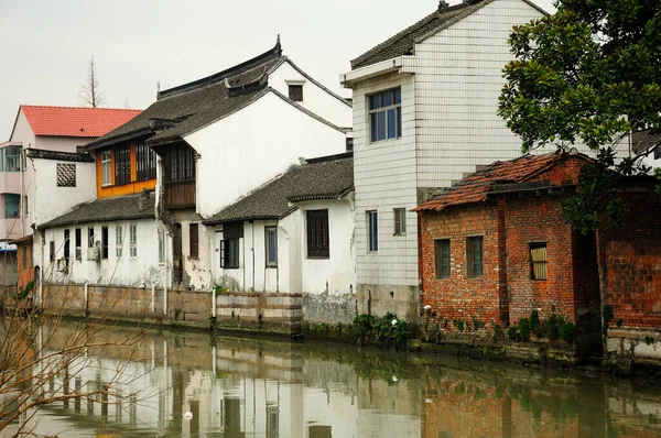 Old Buildings Traditional Asian Architecture Lining Dirty Water Canal Sijing — 스톡 사진