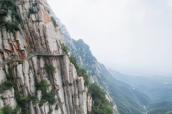 Camino Del Tablón Sanhuang Asegurado Lado Del Acantilado Monte Song — Foto de Stock