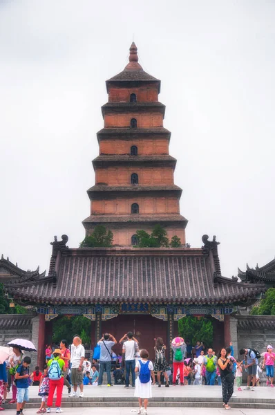 August 2015 Xian China Menschenmassen Vor Der Riesigen Wildgans Pagode — Stockfoto