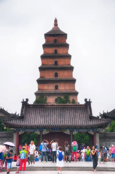 Agosto 2015 Xian China Multidões Pessoas Fora Gigante Pagode Ganso — Fotografia de Stock