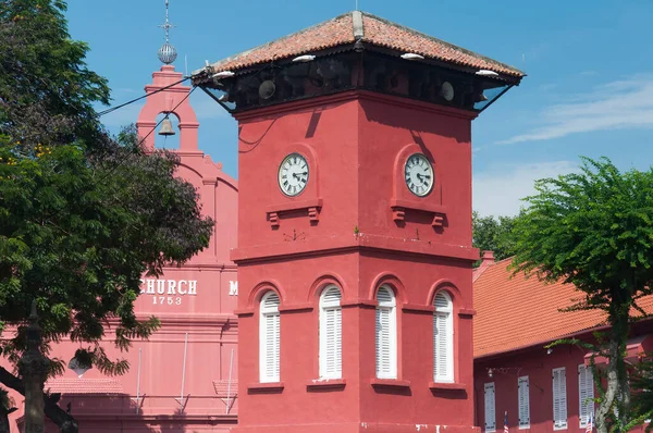 Det Historiska Klocktornet Nära Kristus Kyrka Och Milstolpe Staden Melaka — Stockfoto