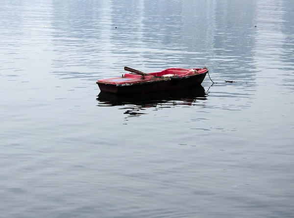 Small Weathered Row Boat Moored Offshore Water Bohai Sea Yantai — Stock Photo, Image