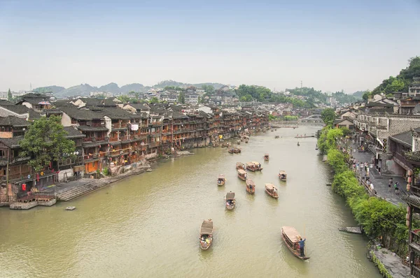 Fenghuang China Septiembre 2015 Barco Turístico Viajando Masa Río Tuo —  Fotos de Stock