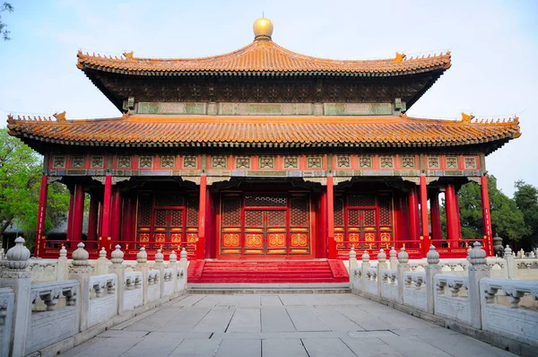 Uno Los Muchos Edificios Diseño Chino Propiedad Templo Confucio Beijing — Foto de Stock