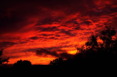 Torrington Connecticut kırsalında dramatik bir gün batımı.